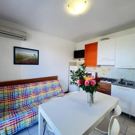 Cozy Flat Near The With Terraces