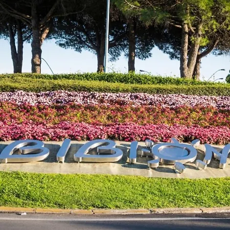 Cozy Flat Near The With Terraces Appartamento Bibione