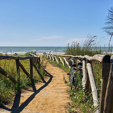 Cozy Flat Near The With Terraces Apartment Bibione
